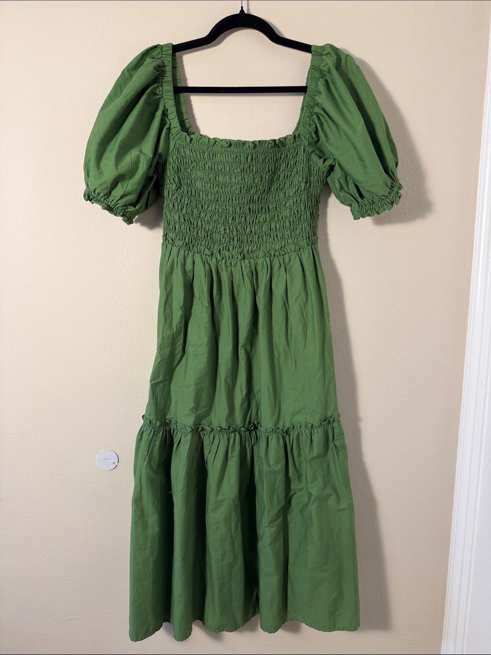 Abercrombie & Fitch Green Smocked Puff Sleeve Midi Tiered Dress Size M